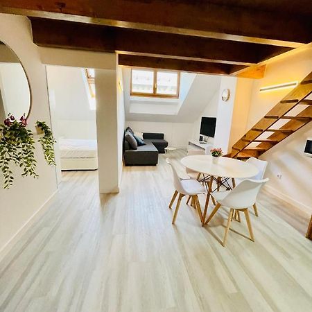 El Atico Nuevo En El Centro Con Ascensor, Garaje, Aire Acondicionado Y Wifi Appartement Biescas  Buitenkant foto