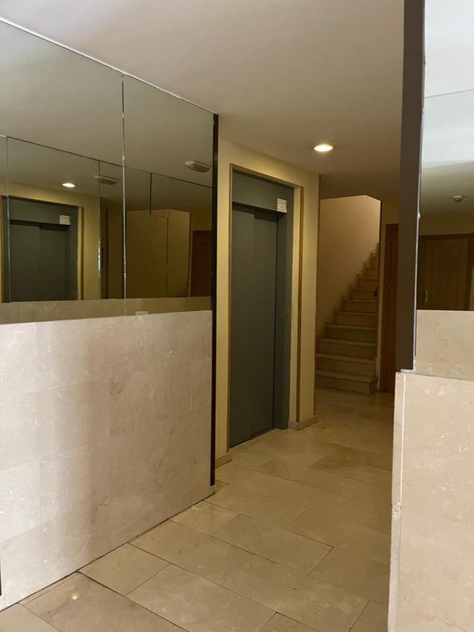 El Atico Nuevo En El Centro Con Ascensor, Garaje, Aire Acondicionado Y Wifi Appartement Biescas  Buitenkant foto