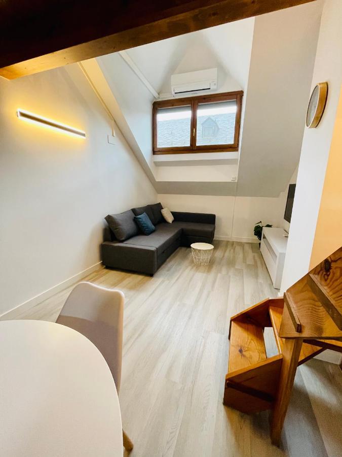 El Atico Nuevo En El Centro Con Ascensor, Garaje, Aire Acondicionado Y Wifi Appartement Biescas  Buitenkant foto