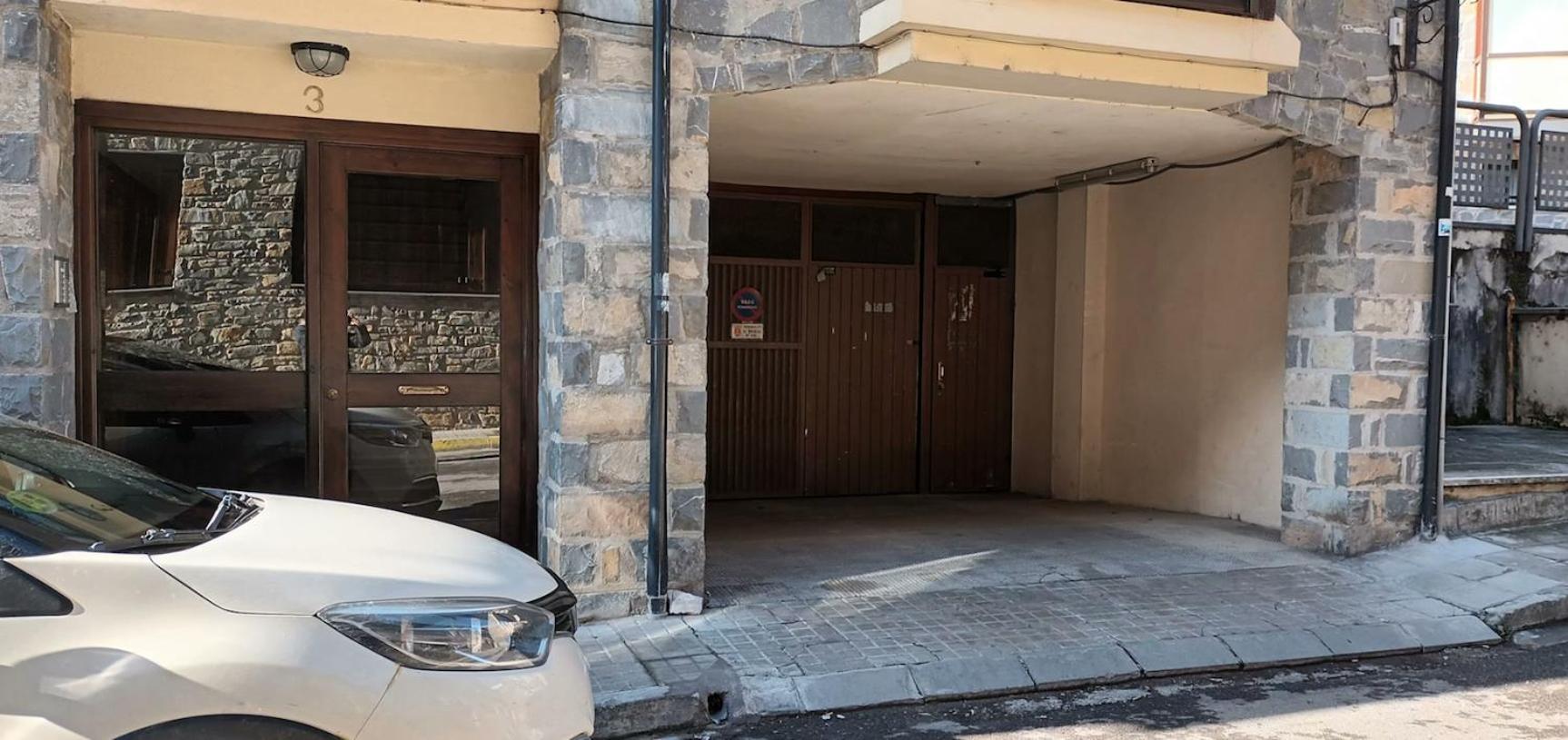 El Atico Nuevo En El Centro Con Ascensor, Garaje, Aire Acondicionado Y Wifi Appartement Biescas  Buitenkant foto