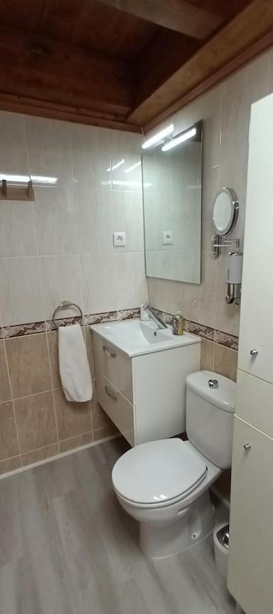 El Atico Nuevo En El Centro Con Ascensor, Garaje, Aire Acondicionado Y Wifi Appartement Biescas  Buitenkant foto